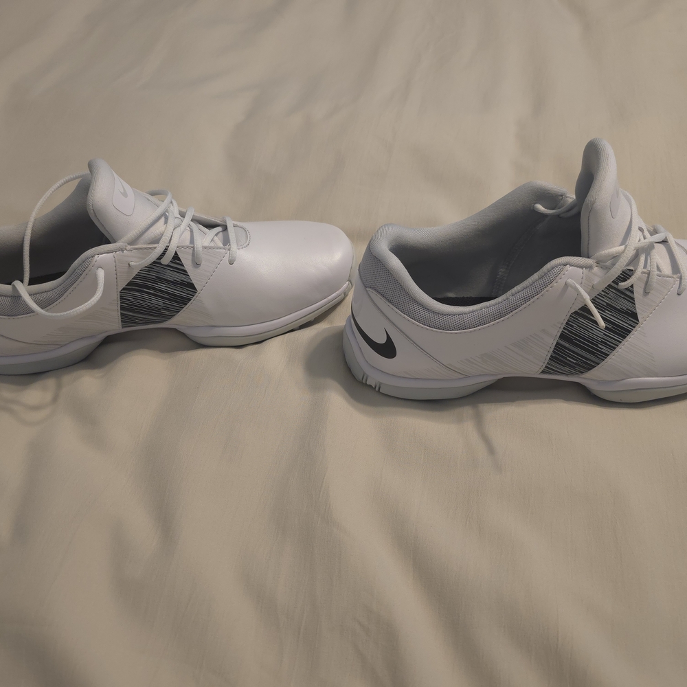 Nike Women's 8W White and Black Golf Shoes